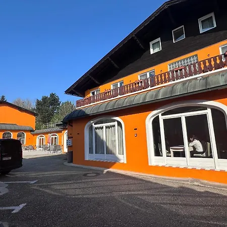 Austria Hotel 3*