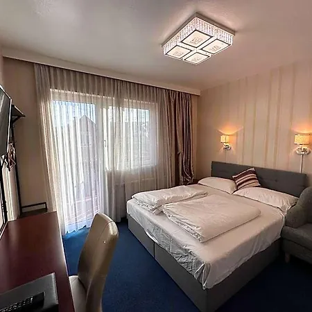 Austria 3* Gablitz